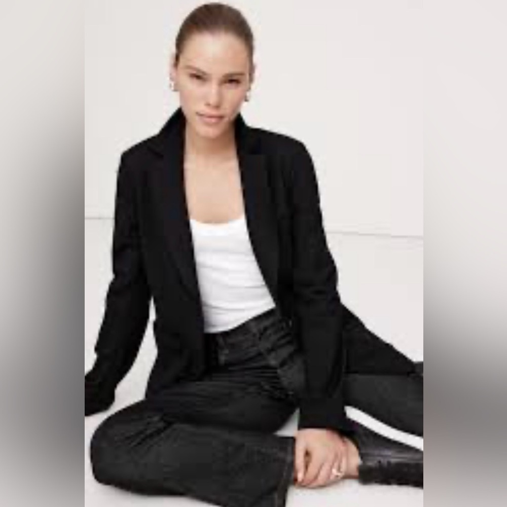 Banana Republic|Women’s black boyfriend blazer,closet staple in size 14 Tall•••